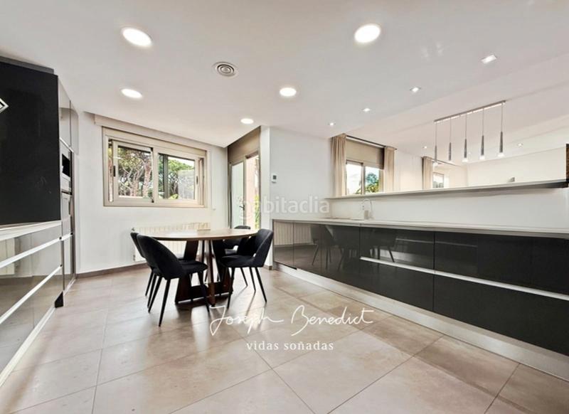 Foto ba37313b-e022-4342-8808-466e297e4fce. Casa con riscaldamento parcheggio piscina in La Pineda Castelldefels