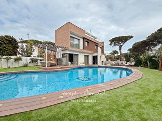 Maison à La Pineda. Casa de mittag