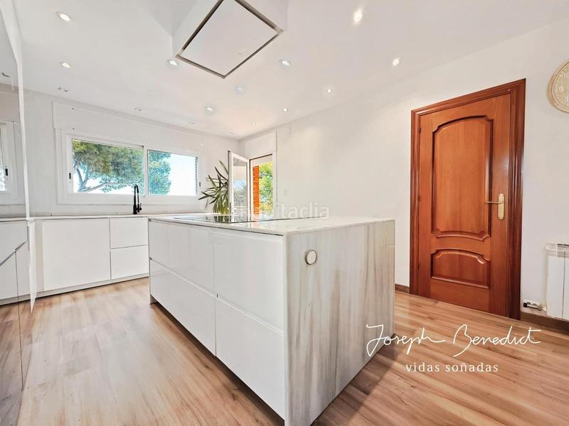 Foto 096845be-ecf9-482b-8f67-0897342d1f37. Maison avec chauffage parking piscine dans Can Roca Castelldefels