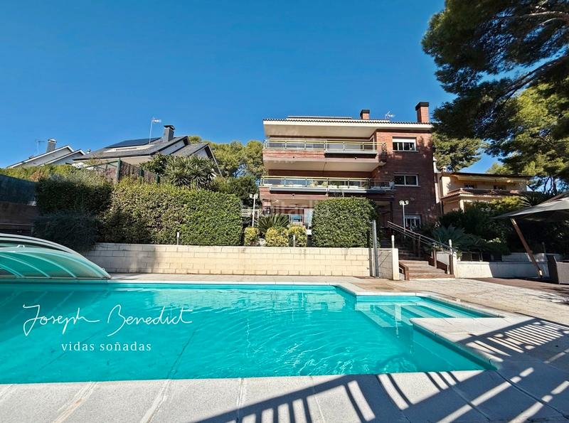 Foto 31585766-5e0a-43ab-9c92-688f7d421661. Maison avec chauffage parking piscine dans Can Roca Castelldefels