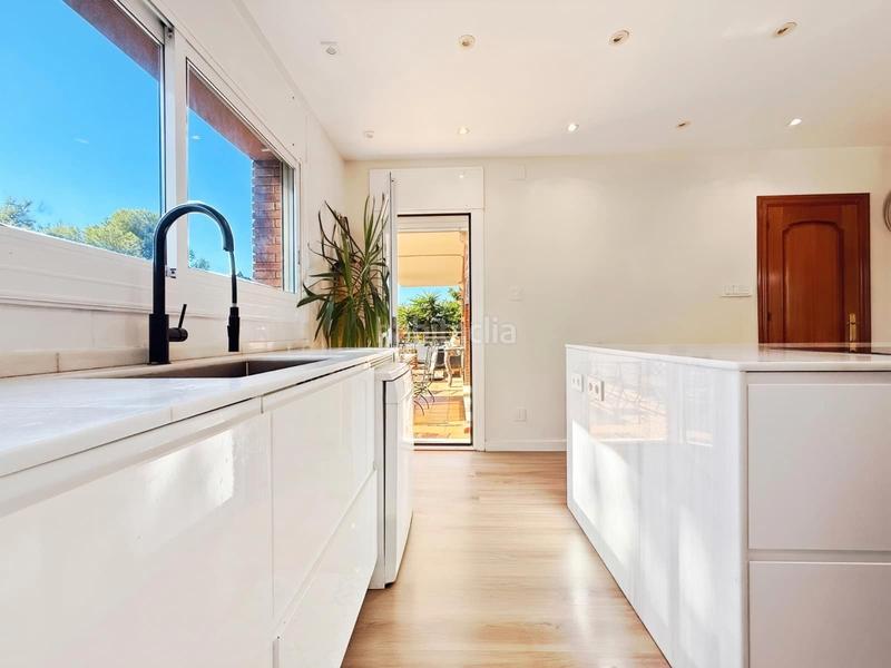 Foto d0524520-1175-47a2-bf66-ca0f18ee7389. Maison avec chauffage parking piscine dans Can Roca Castelldefels