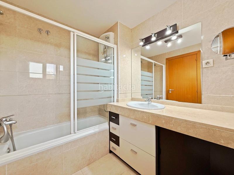 Foto d1d428cc-bced-4684-88be-765068f01473. Pis amb calefacció aparcament piscina a Calafell platja Calafell