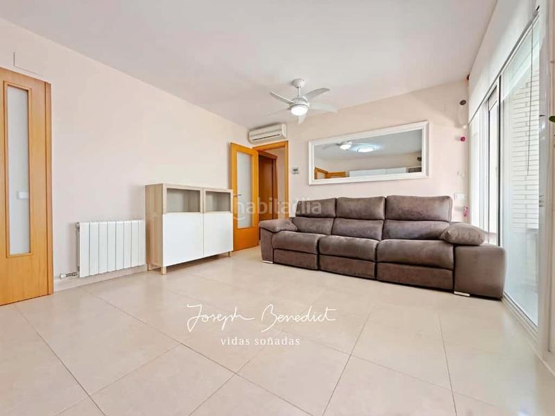 Foto d4143d47-5e74-41cf-a8e1-fb9aa7ab744a. Pis amb calefacció aparcament piscina a Calafell platja Calafell