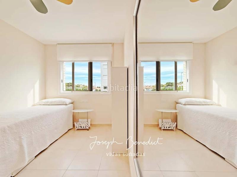 Foto e71045d6-f03f-47bd-b63a-7aebbbbab027. Pis amb calefacció aparcament piscina a Calafell platja Calafell