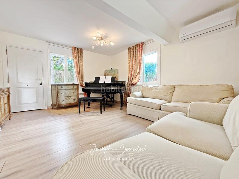 Foto 06262499-7ec4-4f69-8aef-363836bd6f44. House with fireplace heating parking pool in Montmar Castelldefels