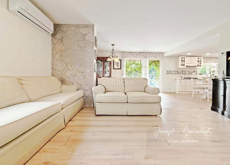 Foto 14773bb5-2b89-4a37-ab86-788b98343e6d. House with fireplace heating parking pool in Montmar Castelldefels