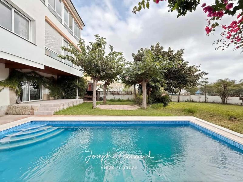 Foto 281bade4-09ae-42e7-9e71-101efc520729. House with fireplace heating parking pool in Montmar Castelldefels