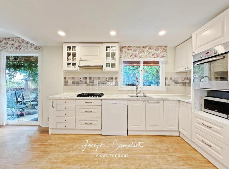 Foto 61d9251c-16ac-4cd9-94a6-afdcb9fbc728. House with fireplace heating parking pool in Montmar Castelldefels