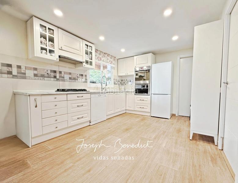 Foto 91dfa68b-c181-4d75-9e32-d5f0380e0c6f. House with fireplace heating parking pool in Montmar Castelldefels