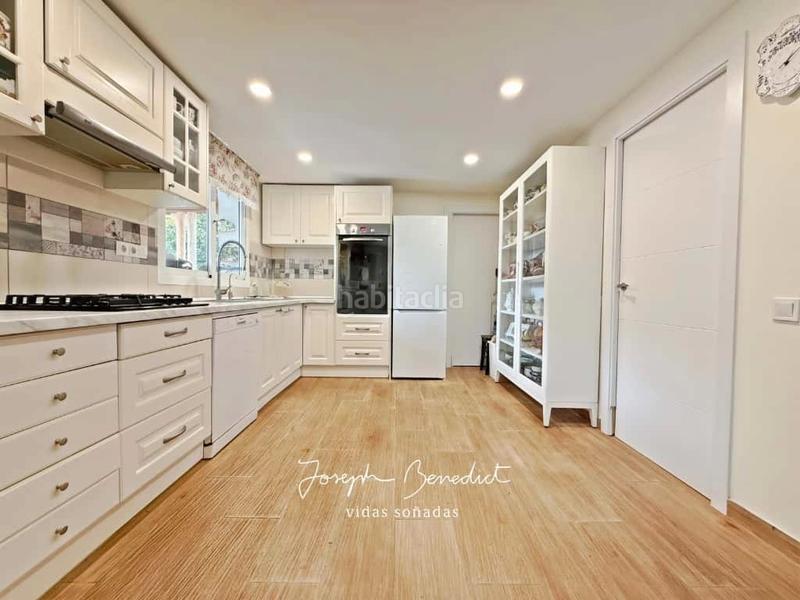 Foto c922882d-d26c-447f-a8f9-295bbb8e75ac. House with fireplace heating parking pool in Montmar Castelldefels