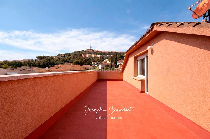Foto 81577788-db1a-4dd9-9295-c7818bfb3966. Casa sanssouci-haus en Segur de Calafell nucli urbà Segur de Calafell