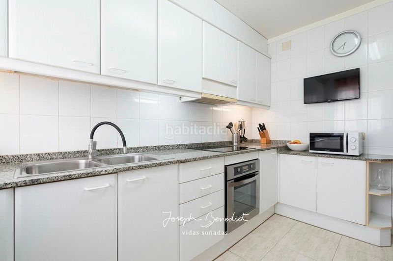 Foto cb6de8c4-109d-437e-a031-247a2a6cc5db. Casa amb xemeneia calefacció aparcament a El Poal Castelldefels