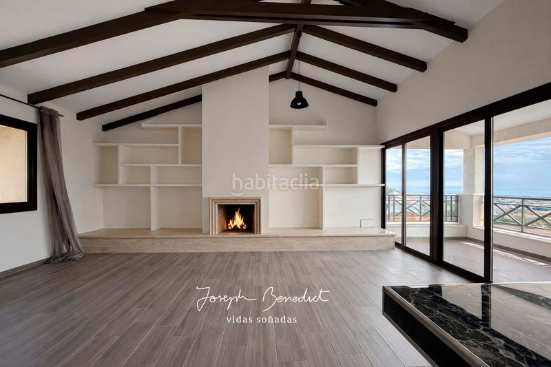 Foto 02bea9ac-e77d-45fa-9b9b-acc322724c59. Casa amb xemeneia calefacció aparcament piscina a Castelldefels