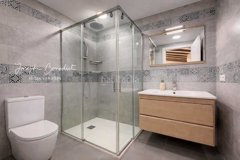 Foto 52c13e83-3f45-4a4d-bcd5-87cb8fa31082. Casa amb xemeneia calefacció aparcament piscina a Castelldefels