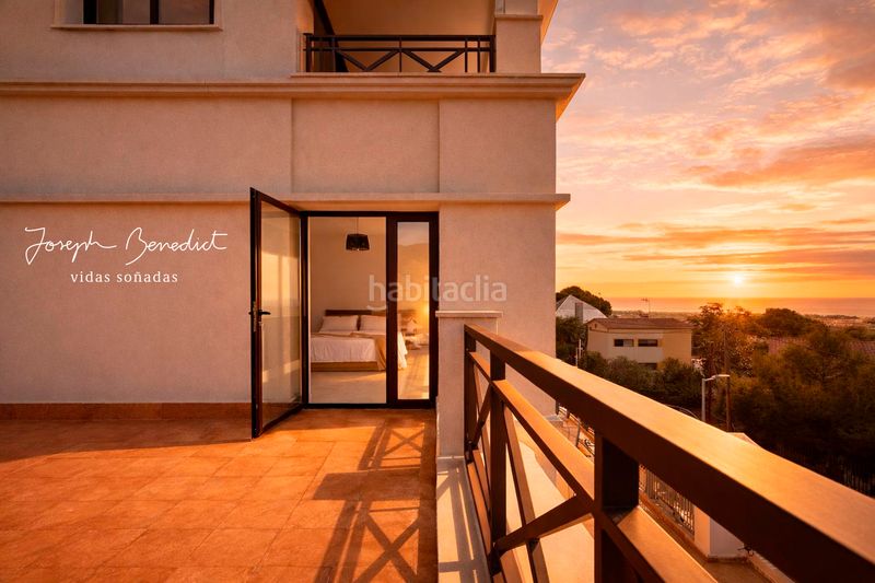 Foto 799a2ce1-ab9f-4066-8532-91c6953ef0e4. Casa amb xemeneia calefacció aparcament piscina a Castelldefels