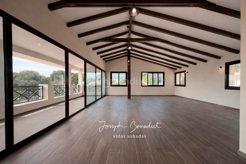 Foto 869088de-22ea-45d2-9926-6bdd8b0ae6d1. Casa amb xemeneia calefacció aparcament piscina a Castelldefels