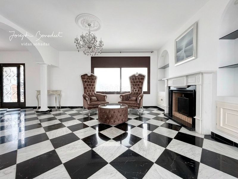 Foto 8ce59a23-6a7f-4de9-9ee0-49c652159f46. Casa amb xemeneia calefacció aparcament piscina a Castelldefels