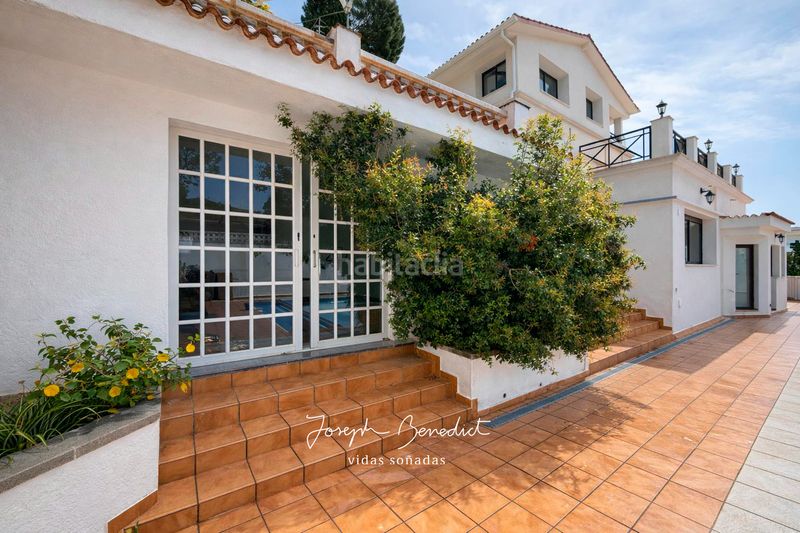 Foto 8ef824b5-436a-4011-83b8-7d852a6f2154. Casa amb xemeneia calefacció aparcament piscina a Castelldefels