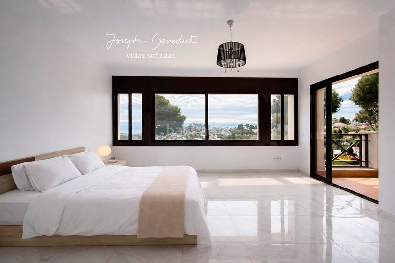 Foto dd6ba521-3181-44c2-9d82-89f292e9bb97. Casa amb xemeneia calefacció aparcament piscina a Castelldefels