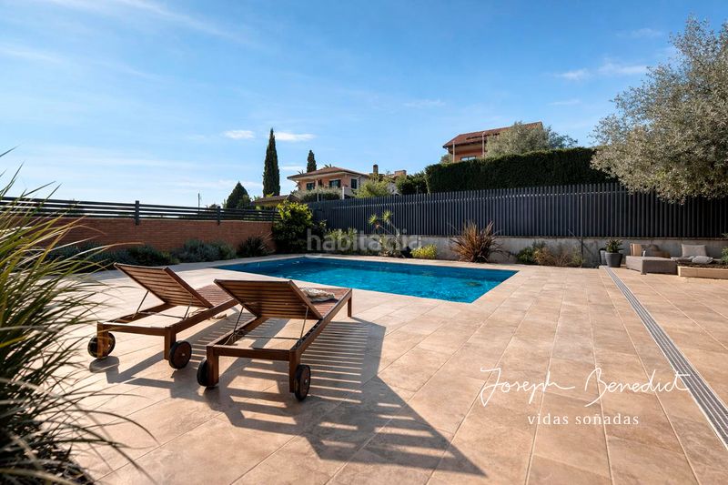 Foto 3d6b1b36-9cd0-4aed-9c2a-6e7c61569cbf. Casa amb calefacció piscina a Bruguers Gavà