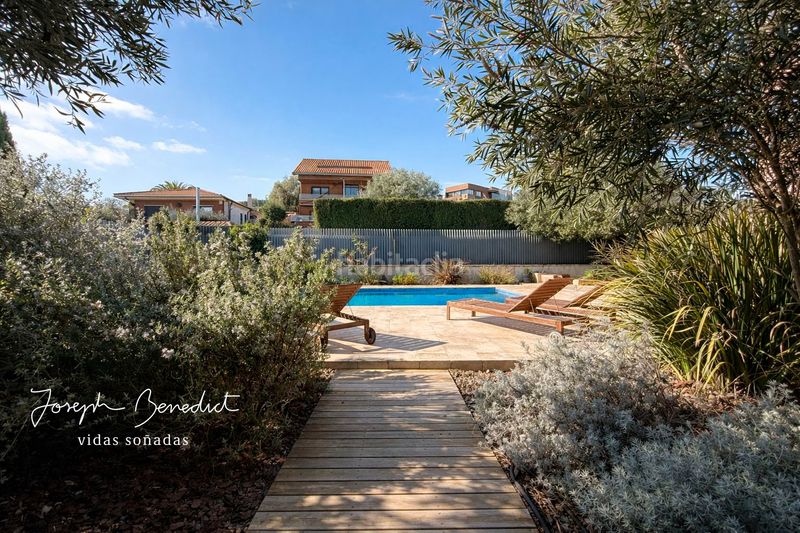 Foto aeb614c3-8e81-47ef-9ee2-acdb3db8c714. Casa amb calefacció piscina a Bruguers Gavà