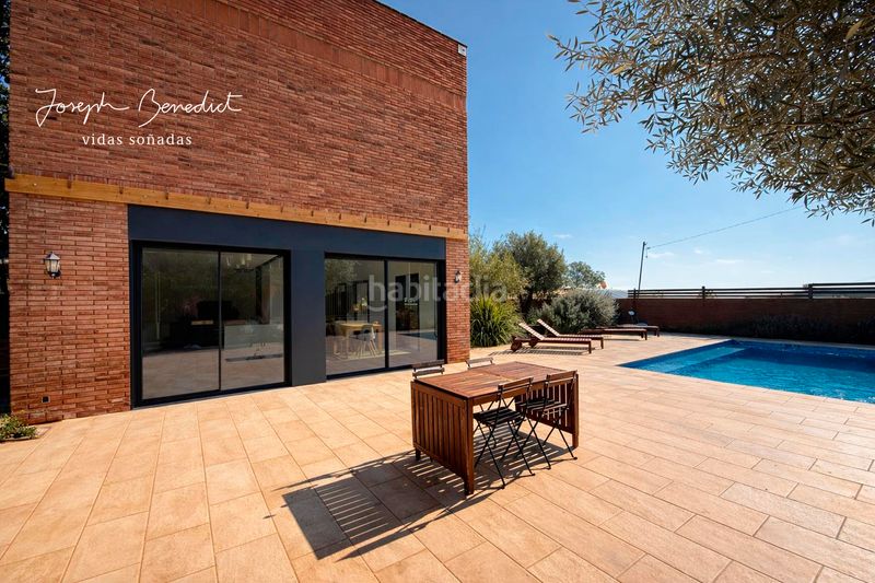 Foto e3d138f4-4163-40eb-b304-79581c57d77c. Casa amb calefacció piscina a Bruguers Gavà