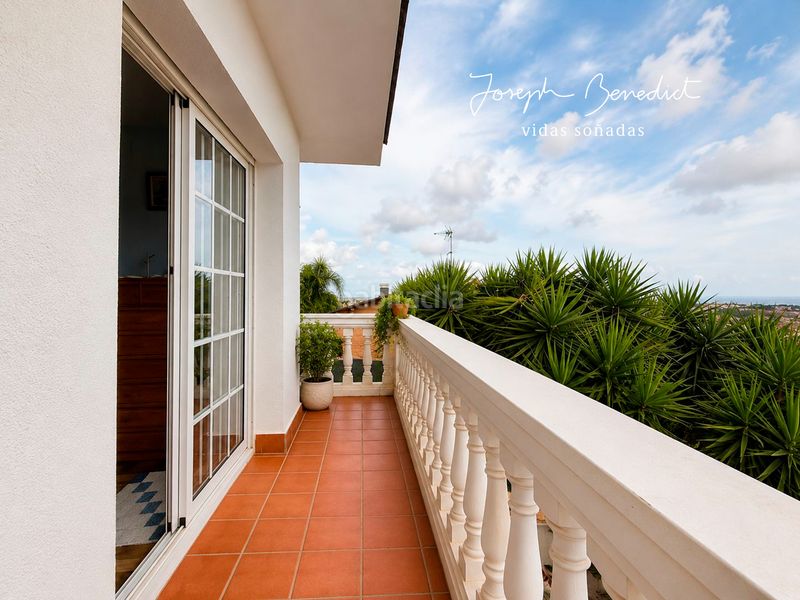 Foto d6e2f6e3-9811-4bc5-a6a3-75a1ee1b00b7. Casa amb calefacció aparcament piscina a Can Roca Castelldefels