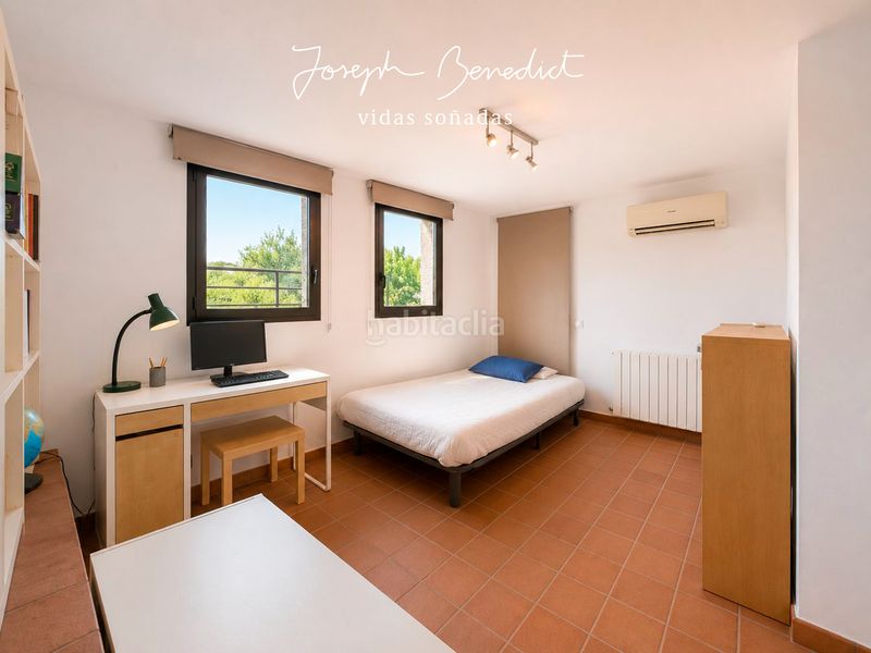 Foto 08db8454-d656-49d8-9775-6740c0b7f467. Casa amb xemeneia calefacció aparcament piscina a Torrelles de Llobregat