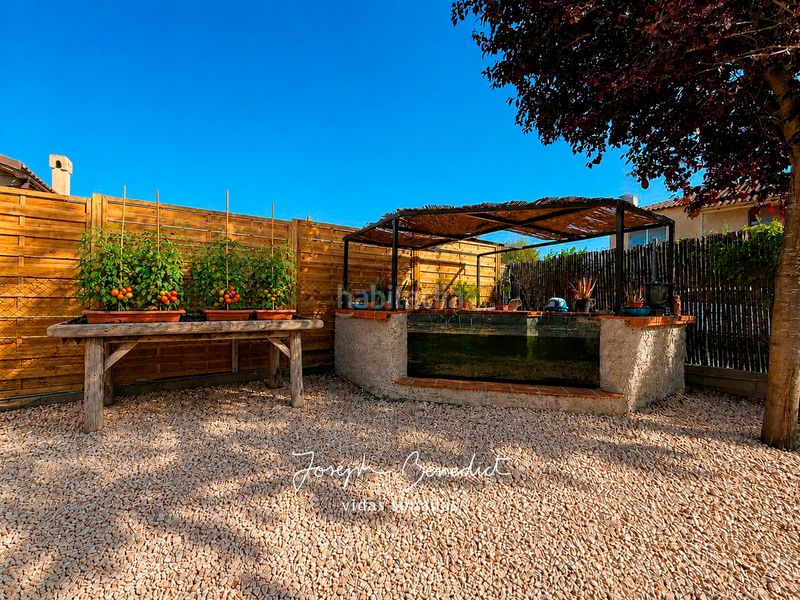 Foto 46f72839-cedd-4f51-8e49-0fa5bc7e6ea4. Casa amb xemeneia calefacció aparcament piscina a Torrelles de Llobregat