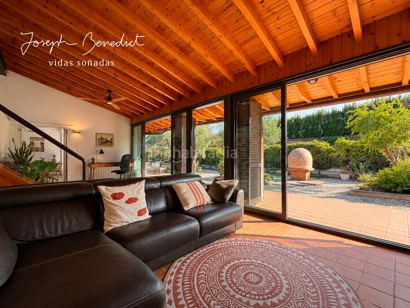 Foto 4a15ebeb-5658-4971-ac2a-eb0adbba89de. Casa amb xemeneia calefacció aparcament piscina a Torrelles de Llobregat