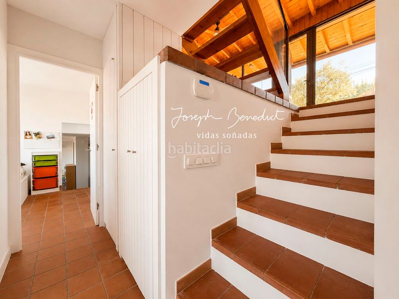 Foto b18114ea-4c07-44a2-89b9-8bba138c5417. Casa amb xemeneia calefacció aparcament piscina a Torrelles de Llobregat
