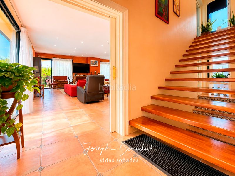 Foto 3d6ede79-cbc6-4b61-9713-f995017e0644. Casa amb xemeneia calefacció aparcament piscina a Calafell