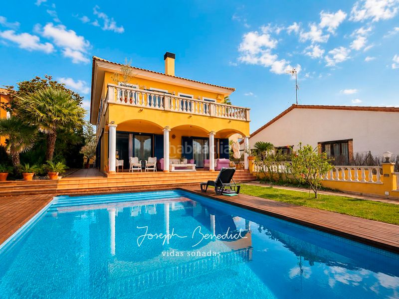 Foto 8f35644b-3b05-44ca-ae91-2e6fd22f9605. Casa amb xemeneia calefacció aparcament piscina a Calafell