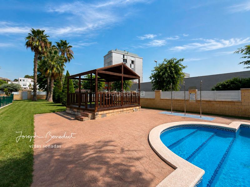 Foto 23e50272-a7ab-415f-8208-4966357a4a6a. Casa amb calefacció aparcament piscina a Cunit residencial Cunit