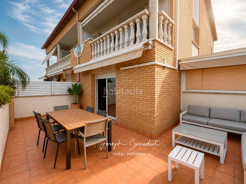 Foto 51286bbe-a422-4458-af02-9cb0190ea60d. Casa amb calefacció aparcament piscina a Cunit residencial Cunit