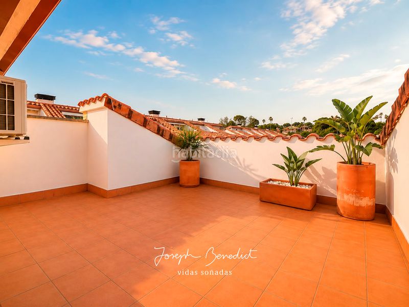 Foto cc3665d7-7e7b-4f45-9e88-4c67039f0b61. Casa amb calefacció aparcament piscina a Cunit residencial Cunit