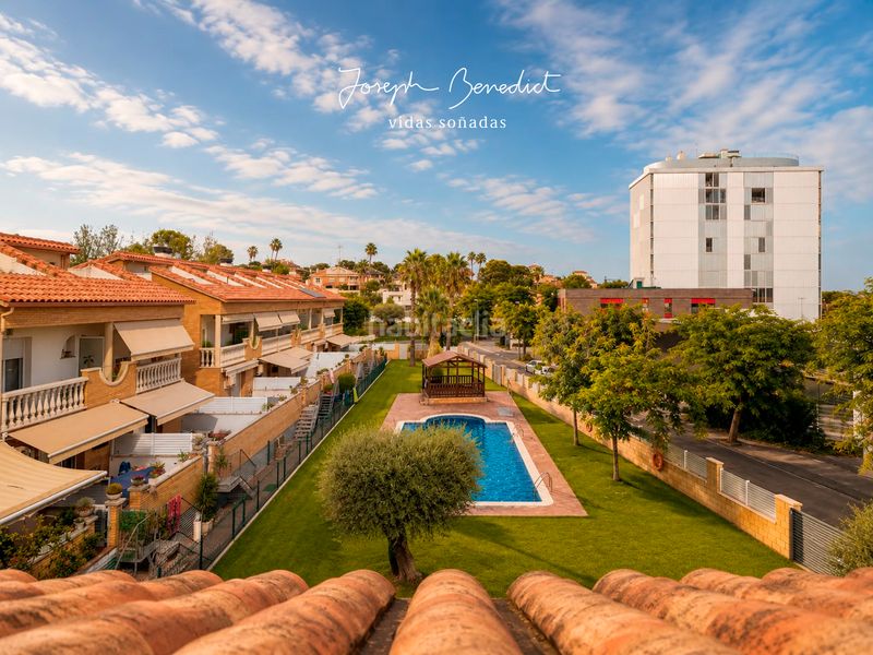 Foto f17d3d8e-519c-4c6f-9439-fc576586a09b. Casa amb calefacció aparcament piscina a Cunit residencial Cunit