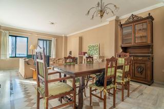 Chalet  Paseo colón. Villa de lujo en primera línea del mar menor