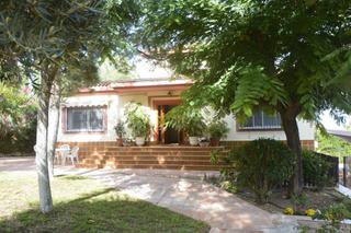 Chalet à Torres de Cotillas (Las). Chalet independiente en urbanización el coto