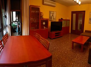 Flat  Calle floridablanca. Vivienda situada en la calle floridablanca