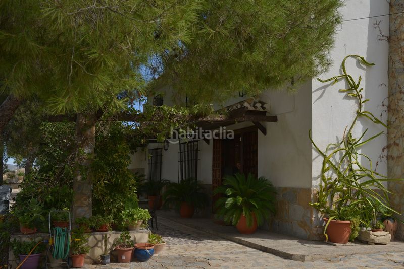 Foto bfe9c99d-3409-4099-8c2a-00d824acefe2. Xalet amb xemeneia calefacció aparcament piscina a Mula