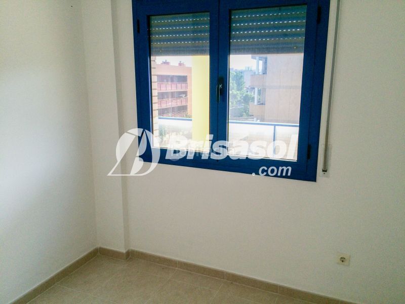 Foto 41d909fa-d711-41a2-b95b-819011b61d57. Àtic amb aparcament a Passeig Marítim Miami Platja