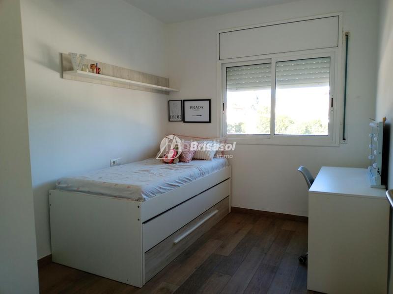 Foto b9eab473-c697-4be1-a794-6af621bae341. Maison jumelée avec chauffage piscine dans Centre Miami Platja