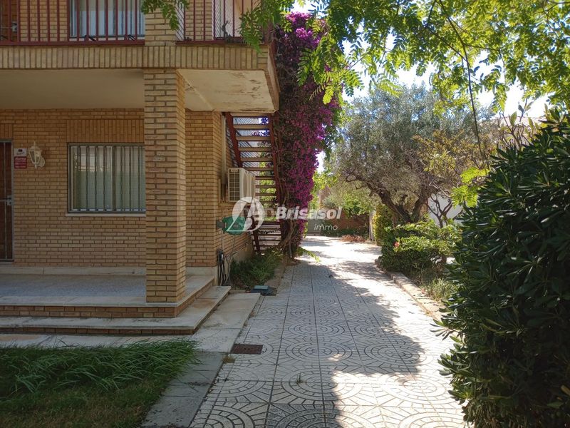 Foto 04a9e9dd-e5b8-4786-bea6-83dc56610582. Casa amb calefacció aparcament a Centre Miami Platja