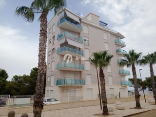 Piccolo appartamento in Passeig Marítim. Apartamento frente al mar con piscina.