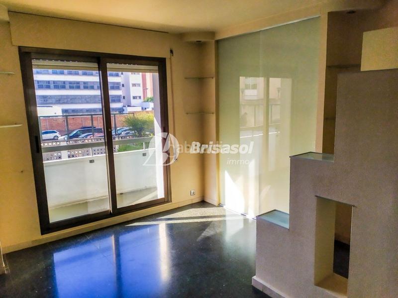 Foto a8089e56-09d9-4eb4-91e0-db9174497946. Local comercial local de 160 m2 en avenida del presidente lluís companys en Tarragona