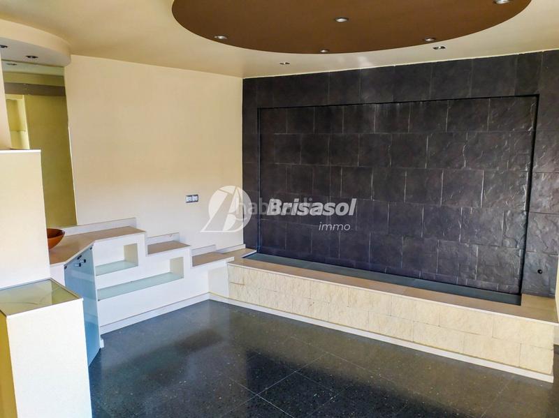 Foto ab9ff487-8e2c-4378-8762-5236057bbf12. Local comercial local de 160 m2 en avenida del presidente lluís companys en Tarragona