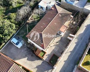 Casa a Catllar (El). El catllar  amplia casa con 3 habitaciones y parking