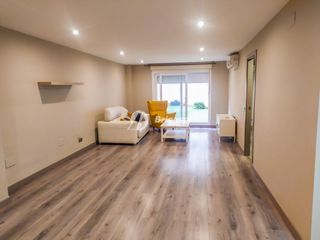 Office space in Eixample. Tarragona  oficina reformada en el centro