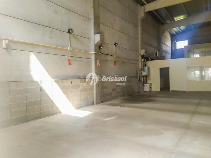 Foto 0f2a99e1-5933-4e4b-b0ac-57d76a9bea44. Location bâtiment à usage industriel dans Torreforta Tarragona